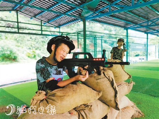 步槍精度射擊訓練。