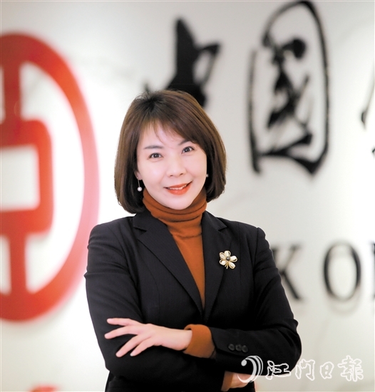 中國銀行江門分行高級(jí)經(jīng)理兼公司金融部主任鄧彩虹 中國銀行江門分行高級(jí)經(jīng)理兼公司金融部主任鄧彩虹