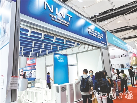 據(jù)不完全統(tǒng)計(jì)，第137屆廣交會上，開平參展企業(yè)將展示產(chǎn)品超3700件，其中新品800多件。