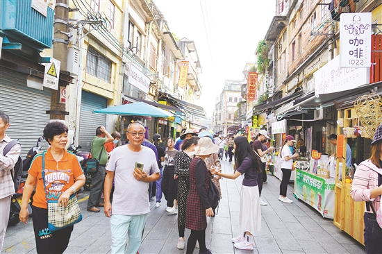 長堤歷史文化街區(qū)很有歷史底蘊(yùn)，成為不少劇組取景的地點(diǎn)。