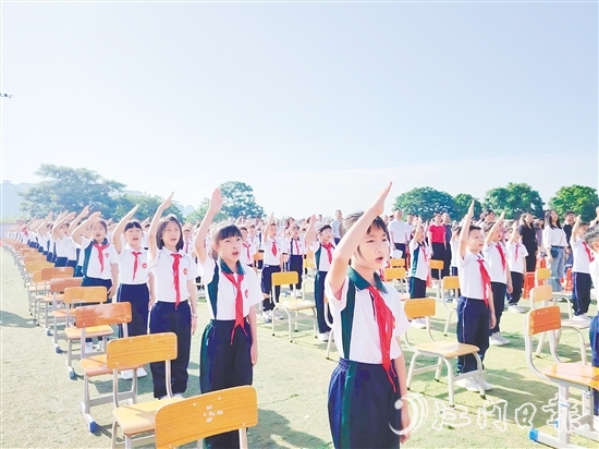 開(kāi)平開(kāi)展“國(guó)歌高聲唱”行動(dòng)，培育學(xué)生家國(guó)情懷。