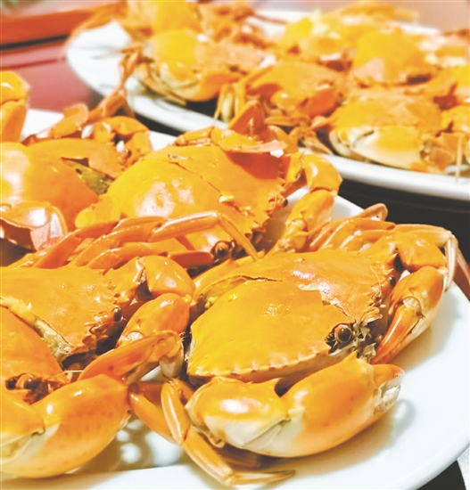 清蒸青蟹原汁原味。