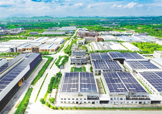 水步鎮(zhèn)堅持走工業(yè)強鎮(zhèn)之路，聚力打造鏈式集群，推動鎮(zhèn)域經(jīng)濟高質(zhì)量發(fā)展。