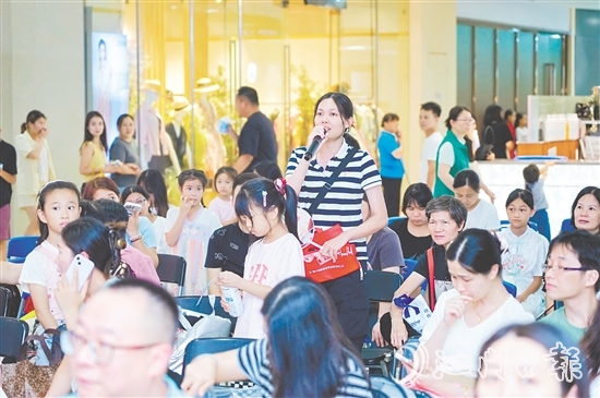 市民積極參與防范非法金融知識問答。