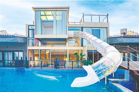 臺山嶺南僑水度假村以“水上樂園+親水別墅”為特色。