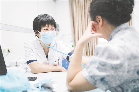 周末名醫(yī)門診提供專家一對一服務。