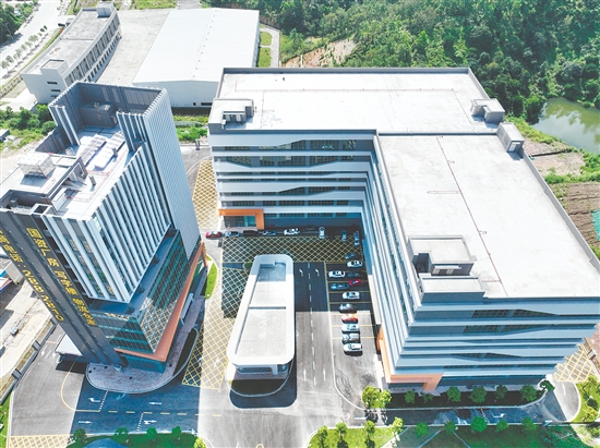 廣東青瀾生物制藥技術(shù)有限公司項(xiàng)目所在地——開(kāi)平市翠山湖工業(yè)孵化基地。