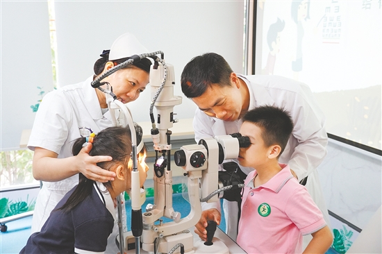 視力檢查可以掌握孩子的眼健康情況。