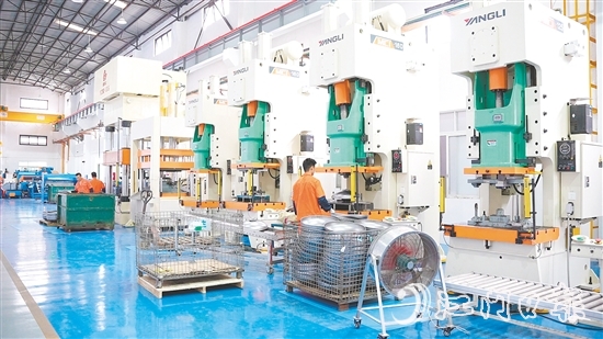 法羅力熱能設(shè)備在鶴山市科工商務(wù)局的助力下開展省級(jí)專精特新企業(yè)認(rèn)定申報(bào)。