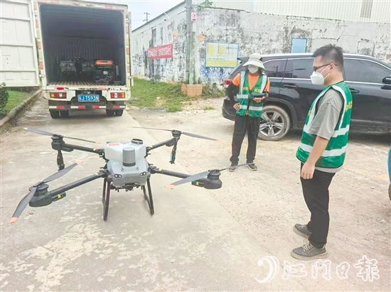 天禾農(nóng)貿(mào)科普基地利用無人機(jī)為17個鎮(zhèn)（街）的疫情防控提供技術(shù)支援。