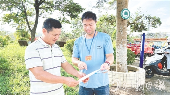 那吉鎮(zhèn)人大代表到基層開展普法宣傳。