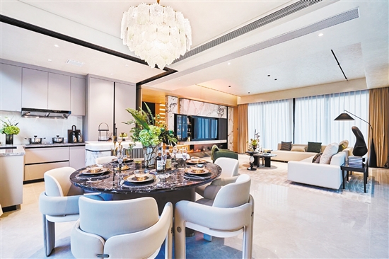 復式大平層空間奢華大氣。