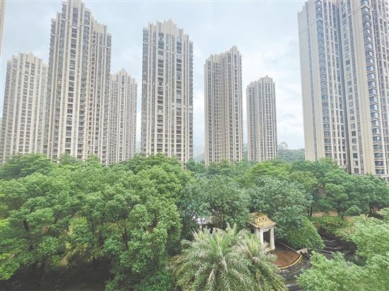 一些帶電梯的次新房?jī)r(jià)格也變得比較實(shí)惠。