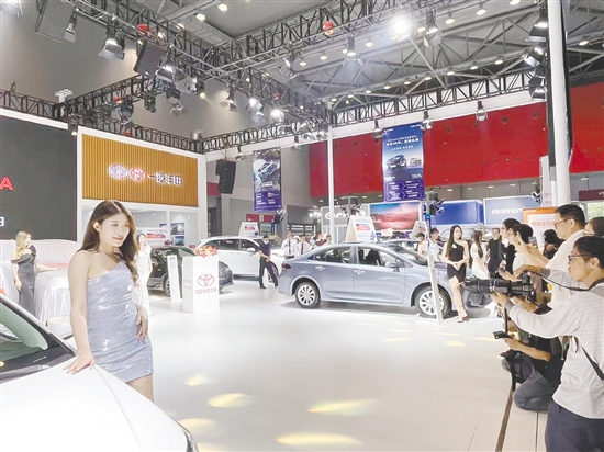 主辦方致力營(yíng)造放心舒適的看車、購(gòu)車環(huán)境。